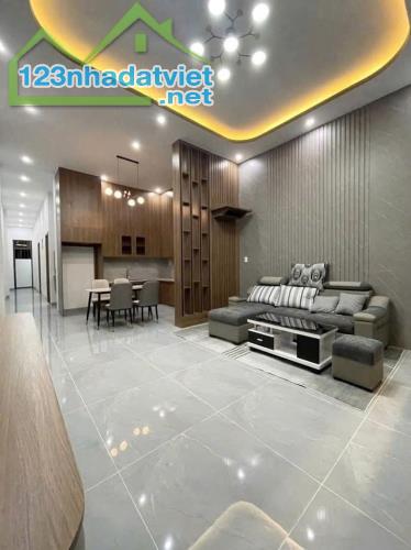 KÈO THƠM!!! Xuất hiện căn cấp 4 hoàn thiện với diện tích quá đẹp 4.5x23m  - Sổ riêng - 1