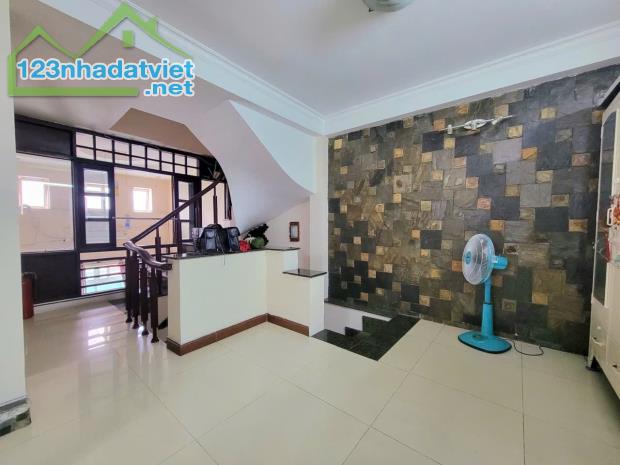 BÁN NHÀ CHÍNH CHỦ - MT DUY TÂN - P15 PHÚ NHUẬN - 6 TẦNG BTCT - GẤP BÁN ĐỊNH CƯ - TL MẠNH - 1