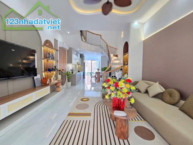 Nhà 4 tầng kiệt oto Châu Thị Vĩnh Tế . Diện tích : 87m5 .  Dòng tiền 50tr/tháng - 2