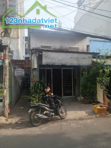 CHỦ CẦN TIỀN BÁN GẤP NHÀ CẤP 4 HẺM XE HƠI, 5M x 19,25M, GIÁ 14,5 TỶ CÒN TL
