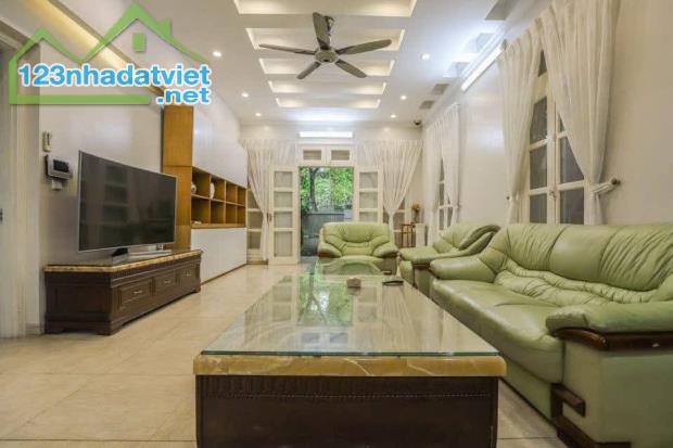 Bán biệt thư Ciputra dt 230m 3 tầng 10m mặt tiền giá  61 tỷ tây hồ Bắc Từ Liêm - 4