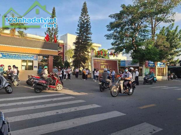 Mặt tiền hẻm đường Quang Trung,Hiệp Phú-2 tầng-HXH-3ty8x💥 - 1