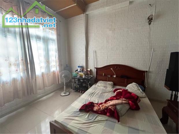 BT3- BIỆT THỰ BÌNH TÂN SIÊU ĐẸP NGANG 9M – VỊ TRÍ GIÁP 3 QUẬN – HẺM XE TẢI TRÁNH – 4 TẦNG - 2