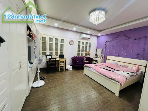 BÁN NHÀ 5 TẦNG PHỐ ĐỘI CẤN, 42M GIÁ NHỈNH 8 TỶ, AN SINH TUYỆT VỜI