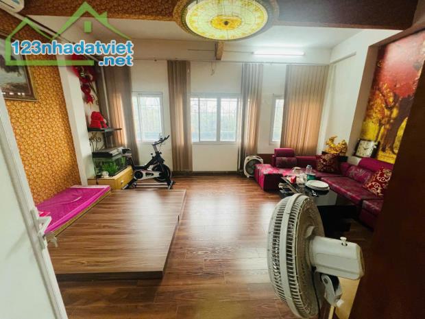 BÁN NHÀ 5 TẦNG PHỐ ĐỘI CẤN, 42M GIÁ NHỈNH 8 TỶ, AN SINH TUYỆT VỜI - 2