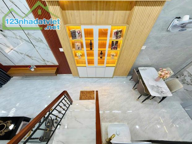 **Bán nhà HXH Phạm Văn Hai** phường 3, Tân Bình (4,5*28) 5 lầu - hơn 21 tỷ - 1
