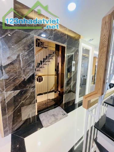 Nhà hẻm xe hơi thông thoáng Thống Nhất Gò Vấp - 4