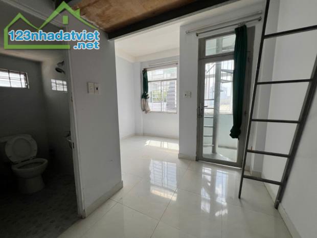 Bán Gấp CHDV Đ số 11 BHH dòng tiền 25tr/th m2 ,5 Tầng Nhỉnh 7 tỷ - 3