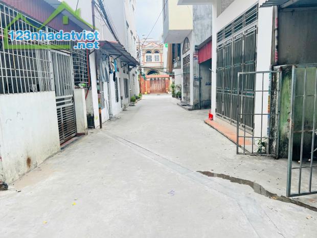 Bán lô đất ngay cạnh trường cấp 3 Hồng Bàng  80m giá chỉ có 3,1x tỷ  LH 0979087664 - 2