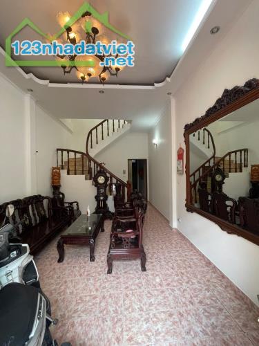 Cho thuê nhà riêng ngõ Hòa Bình 7, Minh Khai, Hai Bà Trưng 60m x 4T, 4 ngủ giá 15 triệu - 1