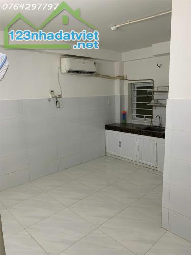 Cho thuê phòng trọ phường 11, Tân Bình. TP HCM, ngay ngã 4 Bảy Hiền