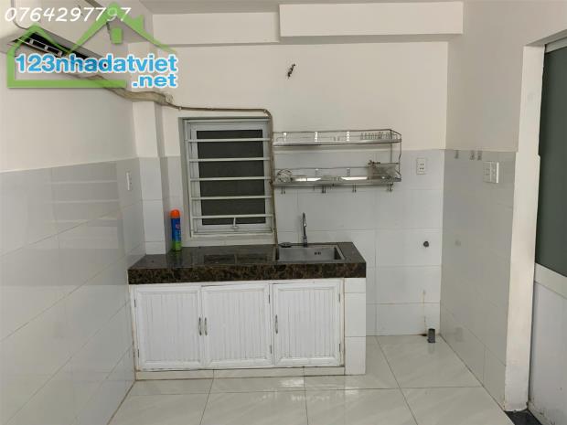 Cho thuê phòng trọ phường 11, Tân Bình. TP HCM, ngay ngã 4 Bảy Hiền - 1