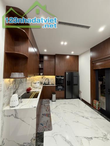 Căn duy nhất, nhà Hoàng Như Tiếp, 72m, full nội thất, ngõ thông, hơn 10 tỷ. - 2