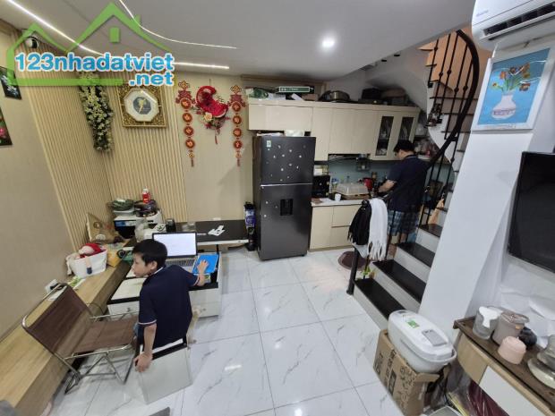 Nhỉnh 5 tỷ, 05 tầng, LÔ GÓC, sổ đỏ, xe ba gác vào nhà, Phố Vọng, Giải Phóng, Thanh Xuân - 1