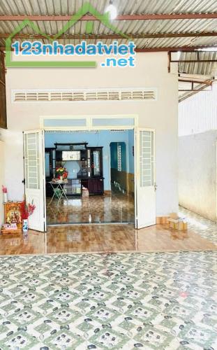 Gia Cực Sốc Chủ Ngộp Cần bán nhanh căn nhà Giồng Cát Tân Phú Trung 118m2 Sổ Riêng 675tr