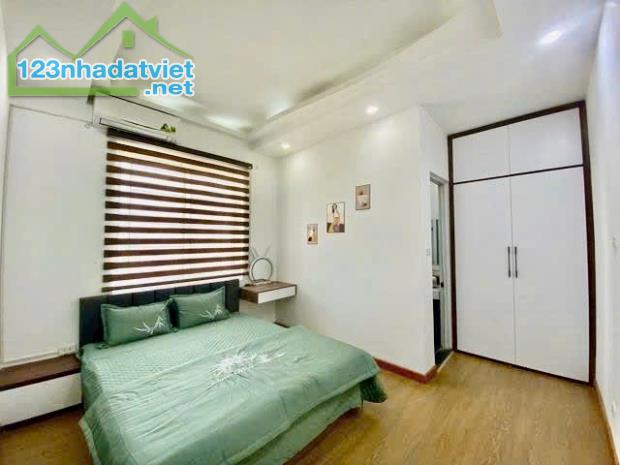 BÁN CĂN HỘ 3 NGỦ CHUNG CƯ THÀNH PHỐ GIAO LƯU - LÔ GÓC - TẶNG FULL NỘI THẤT - VIEW HỒ - 4