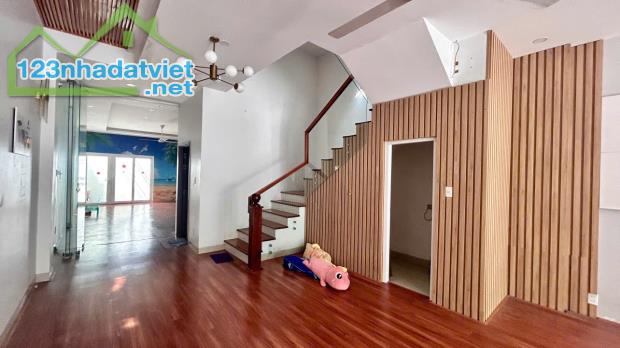 Cho thuê nhà 03 tầng 100m2 ngang 5m mặt tiền đường số 13 KĐT Hà Quang 2-Phường Phước Hải - 4