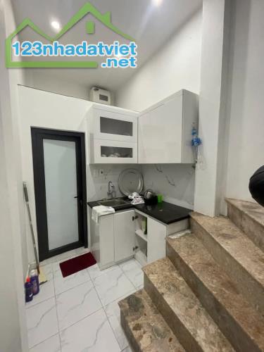 Cho thuê nhà ngõ 295 Bạch Mai 30/50m x 3 tầng, giá 12tr/tháng - 1