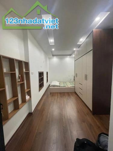 Cho thuê nhà ngõ 295 Bạch Mai 30/50m x 3 tầng, giá 12tr/tháng - 3