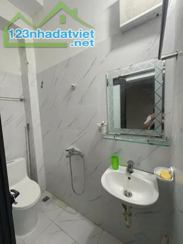 Cho thuê nhà ngõ 295 Bạch Mai 30/50m x 3 tầng, giá 12tr/tháng - 5