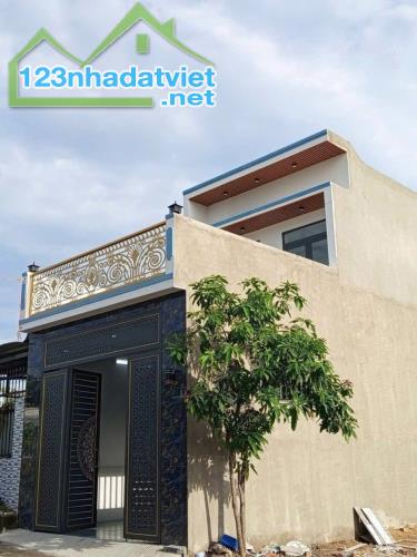 Cần Tiền Bán nhanh Căn nhà ở Tân thông Hội Cu Hi 700triệu sổ hồng riêng sẵn 108m2 bao phí - 1