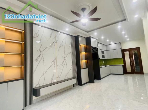 Bán nhà Hồ Tùng Mậu - Bắc Từ Liêm 45m2 oto tránh đỗ ngày đêm chỉ nhỉnh 12 tỷ - 1