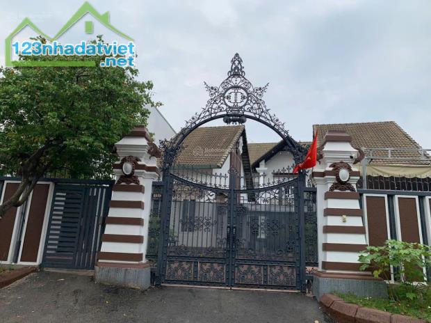 Bán nhà mặt tiền đường 179, P. Tân Phú, Q.9. Diện tích: 19x47.5m. Giá chỉ 40 tỷ. - 1