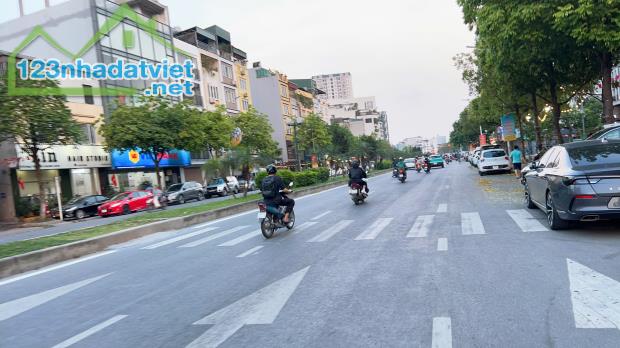 CHỦ TẶNG NỘI THẤT 2 TỶ, SIÊU PHẨM HỒNG TIẾN 80M, 6T, MT5M, 2 THOÁNG, THANG MÁY, SÁT PHỐ.