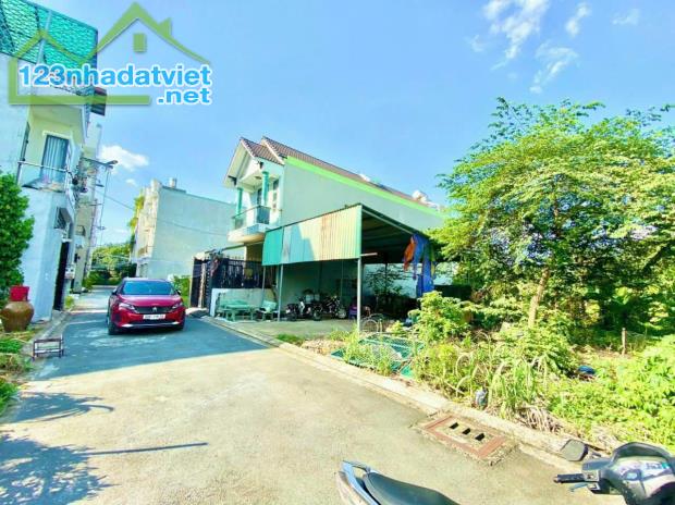 Bán lô đất biệt thự 288m2 ngay dự án Sun Group-P.Hiệp Hòa, SHR thổ cư, đường nhựa 2 ôtô né
