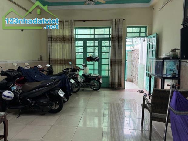 BÁN NHÀ KHU BÀU CÁT, GẦN MẶT TIỀN BA VÂN, DT 5x13M- 3 TẦNG- NHỈNH 8 ĐỒNG - 2
