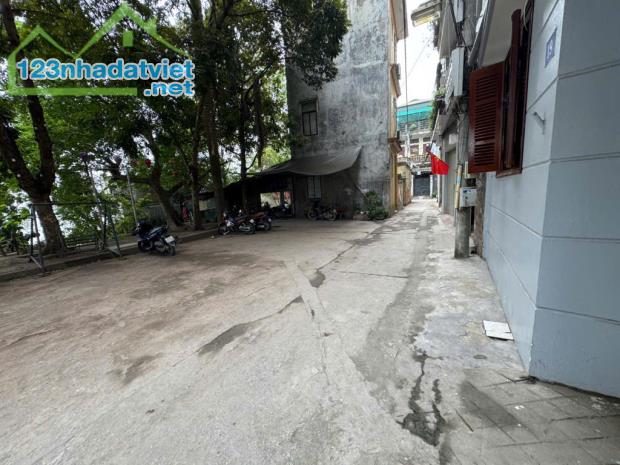 Ngọc Thụy, 43m, 3 tầng, MT 4,7m, giá chỉ 5,x tỷ. - - 2