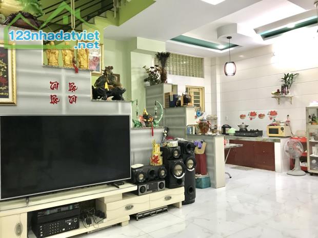 🌴 Sát mặt tiền Lê thị Hoa, Nhà 4 tầng 110mv, Hoàn công đủ, Không QH, LG. Có gara xe hơi. - 1