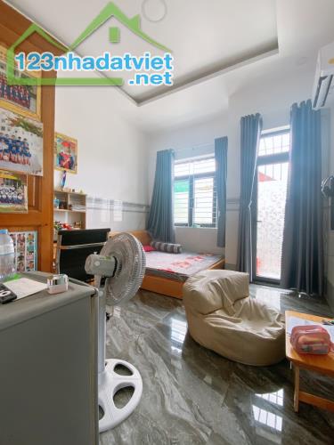 🌴 Ngay Lã Xuân Oai, Gấp bán nhà 2 tầng 90mv, Hoàn công đủ, Tặng full nội thất - Hẻm xe hơ - 4