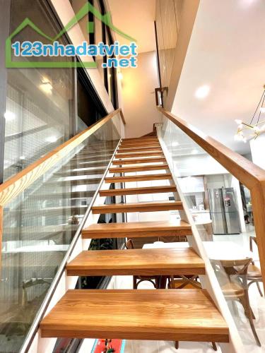 MTKD Nguyễn Hữu Tiến Tân Phú BTCT 3 Lầu - Mới Đẹp - 160m2 Giá 17.9 Tỷ - 2