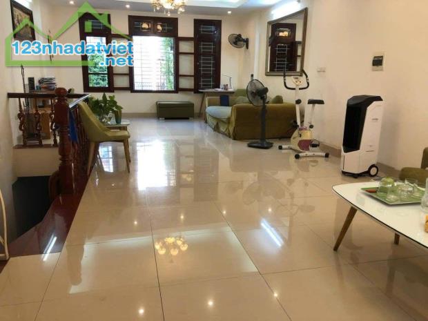 Bán nhà Phân Lô Ô tô tránh dừng đỗ- Phố Hoàng Văn Thái 52m2/ 5Tầng/MT 5.3m 19 Tỷ - 3