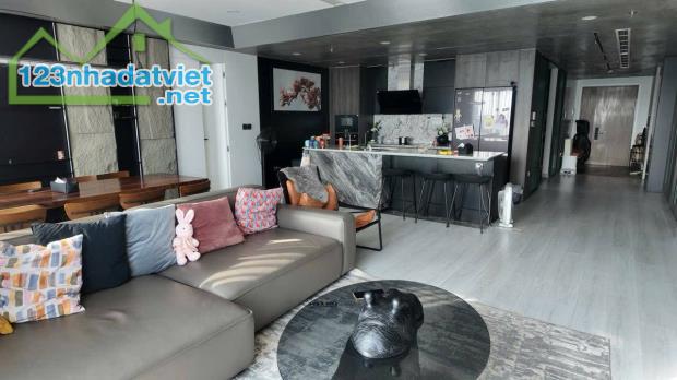 bán chung cư Berriver Long Biên Nguyễn Văn Cừ 180m 15.5 tỷ - 2