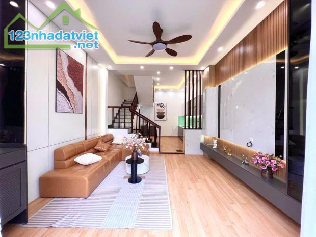 🔥 NHÀ PHỐ MỚI 100% - MẶT TIỀN HÒA CƯỜNG BẮC - 3 TẦNG ĐẸP NHƯ MƠ - CHỈ 5.09 TỶ