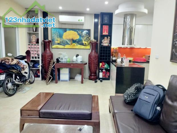 Bán Nhà Phú Thượng Tây Hồ 85m 4 Tầng 13.8Tỷ MT 5 Cạnh Đô Thị Sunshine - 1