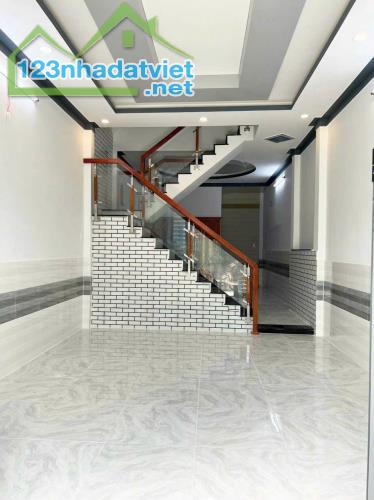 Chủ kẹt tiền cần bán gấp nhà 60M2, Quốc Lộ 50, SR giá 1,5T - 1