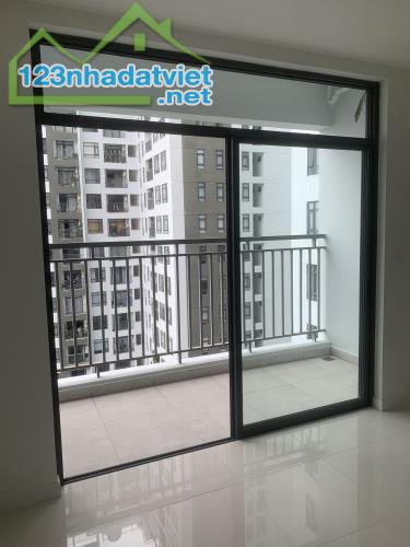 Bán Officetel Central Premium Q8, 37m2 Nhà mới View hồ bơi giá 2,5 tỷ Hỗ trợ vay - 4