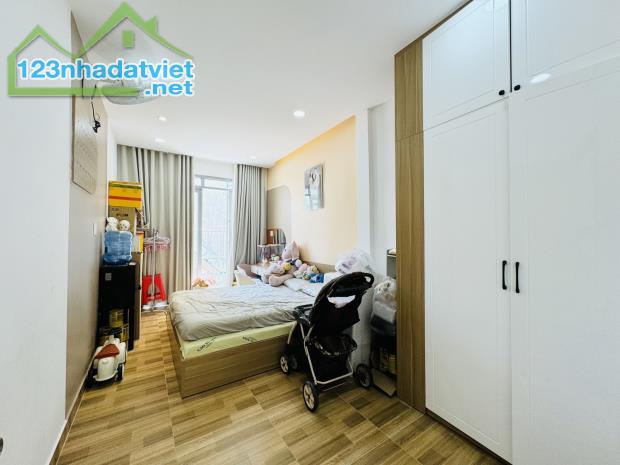 Bán Nhà Nguyễn Kiệm, 50m2, 2 tầng Full Nội thất, 4.8 tỷ TL 0964364745