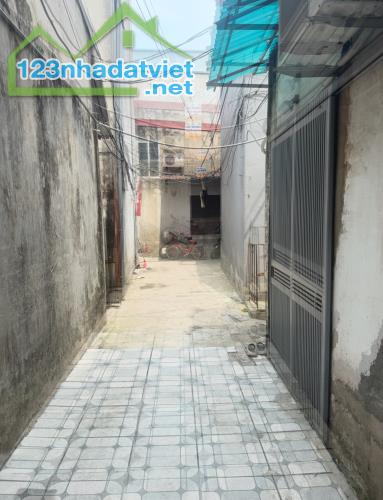 DT: 52m2 x 2 TẦNG TẠI 179 VĨNH HƯNG - 3.3 TỶ - 2