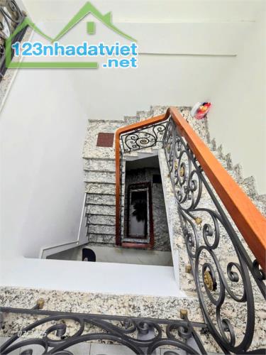 NP591 bán nhà phố kinh doanh với dòng tiền cho thuê ổn định, thiết kế hiện đại - 2