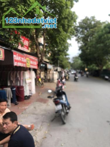 Lô góc 2 thoáng view đồi cọ, kinh doanh tiện ích bạt ngàn .