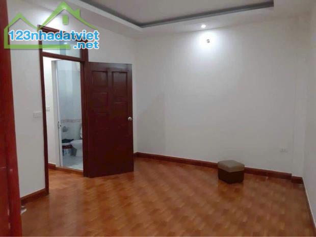 Cho thuê Phố Xã Đàn 5 tầng x 32m2, 3 ngủ, 4 vệ sinh, 12.5 Triệu - 3