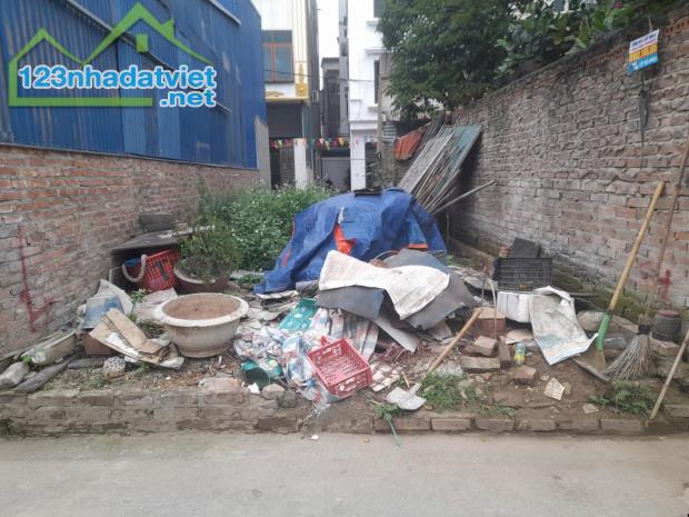 ĐẤT ĐỒNG MAI ÔTÔ ĐỖ CỬA 2THOÁNG GẦN TRƯỜNG HỌC