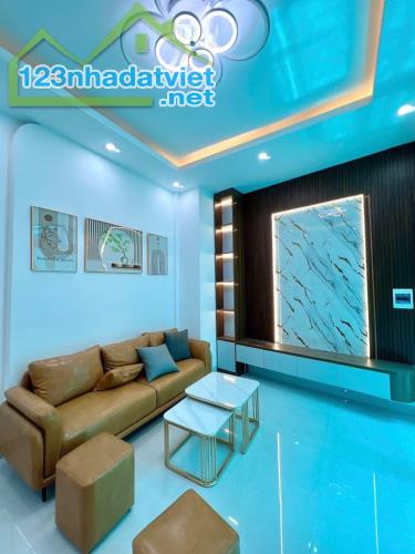 NHÀ ĐẸP PHÁO ĐÀI LÁNG – HIẾM CÓ – GẦN PHỐ – SẴN Ở NGAY – GIÁ CHỈ 9.3 TỶ