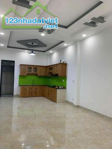 BÁN NHÀ MẶT PHỐ BÌNH TRỊ ĐÔNG - 80M2 - 4 TẦNG - 5PN - 6WC - 18 TỶ - SỔ HỒNG CHÍNH CHỦ - 3