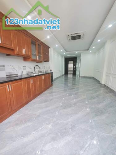 Bán nhà Phạm Văn Đồng, 47m2, phân lô, ô tô, nội thất lung linh,  nhỉnh 8tỷ. - 3