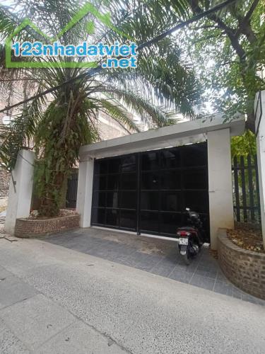 Liễu Giai 380M2 Mặt Tiền 10M 93 Tỷ Full Thổ Cư Ô TÔ Tránh Đỗ Xây Building